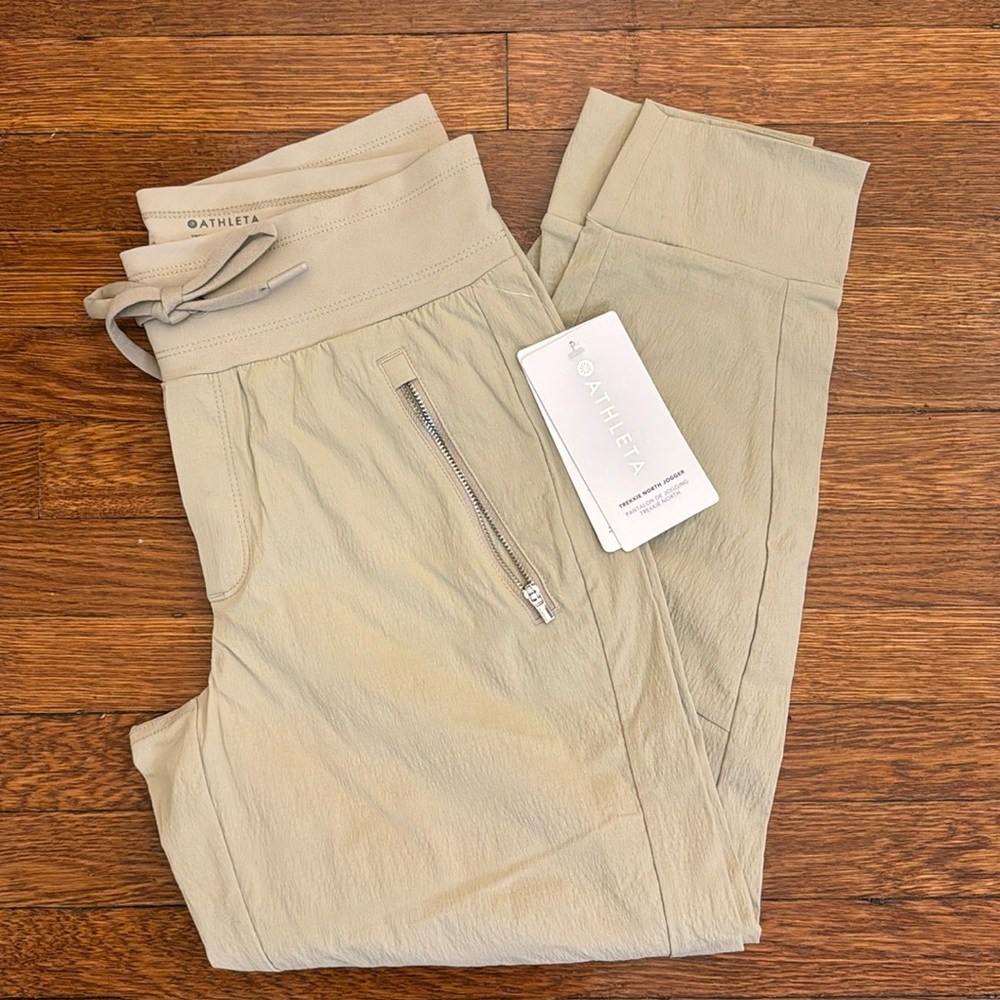 NWT Athleta Trekkie North Jogger